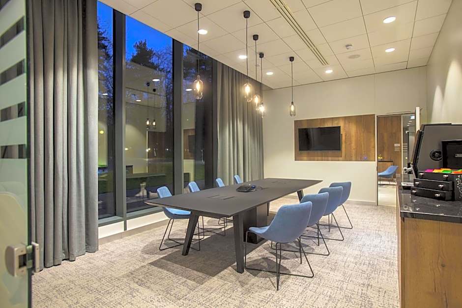 Courtyard by Marriott Edinburgh West