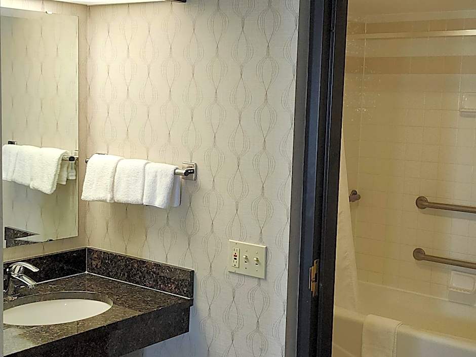 Heritage Inn Suites Houston/Sugar Land, Trademark by Wyndham