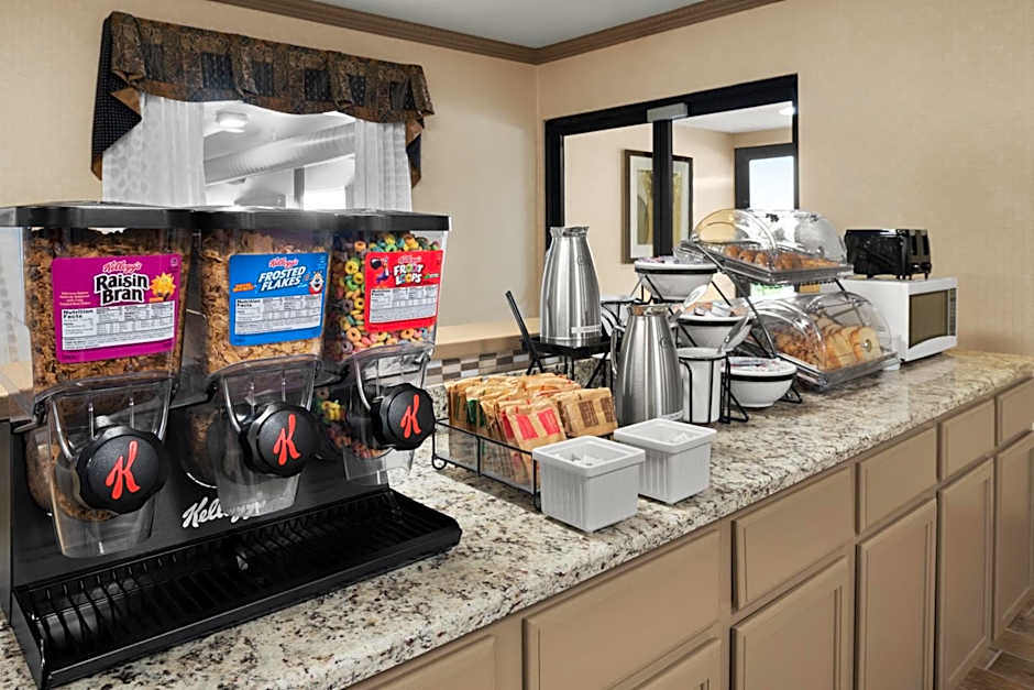 Baymont by Wyndham Belleville Airport Area