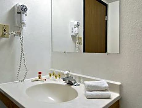 Double Room - Disability Access/Non-Smoking