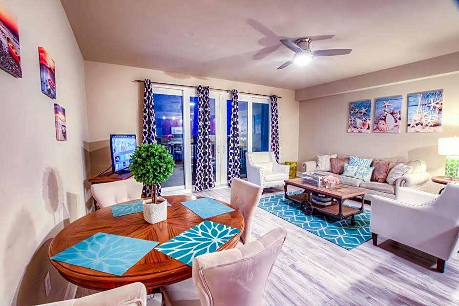 Laketown Wharf 1035 By Aneliya