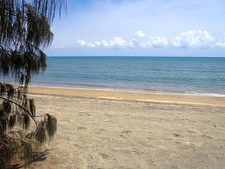 Beachside Holiday Units