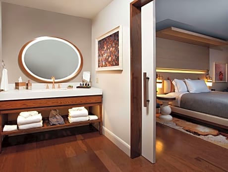 1 king bed 1 premium bedroom suite