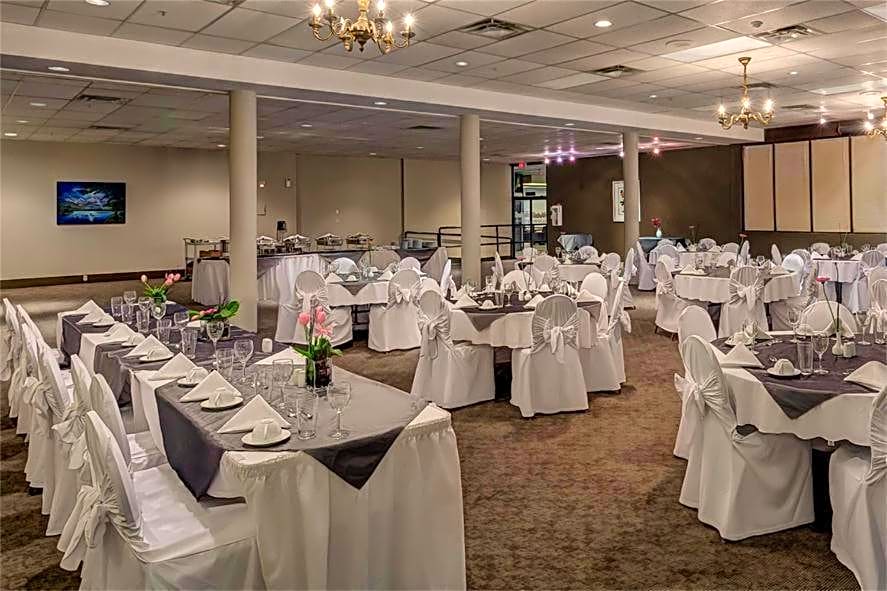 Sea to Sky Hotel and Conference Centre