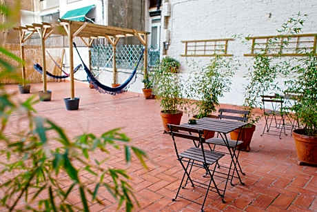 ZOOROOMS Boutique Guesthouse