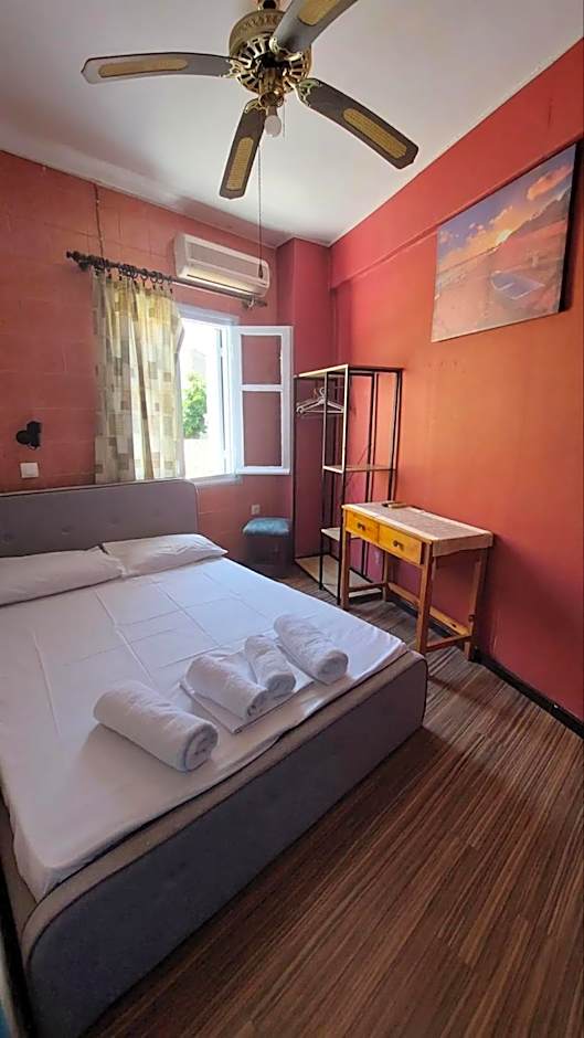 Old Town Moder Studio 6