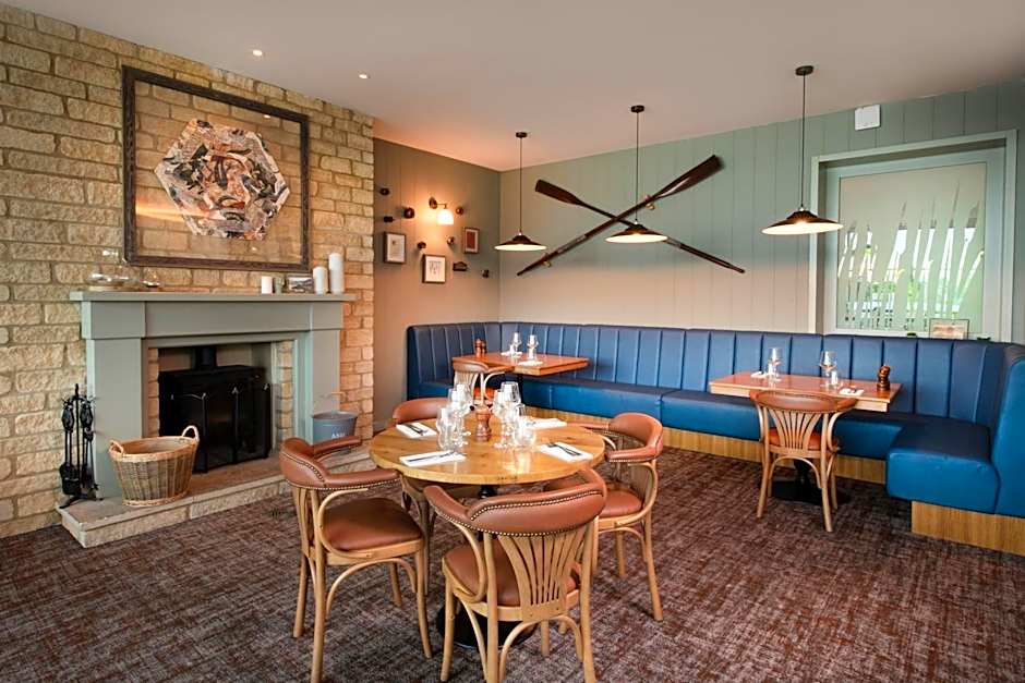 De Vere Cotswold Water Park