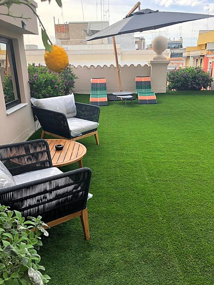 200 ROOMS & TERRACE