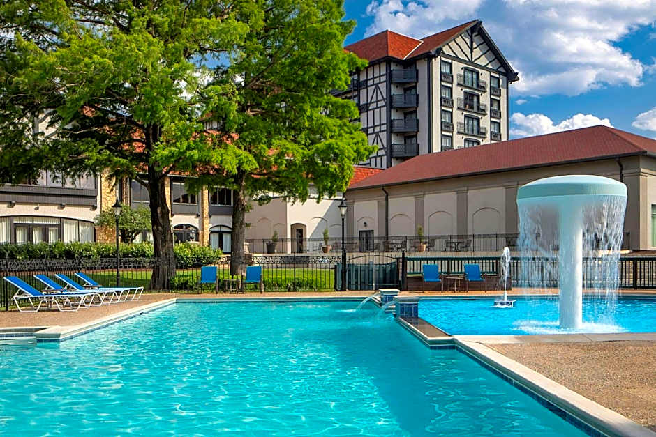 Sheraton Westport Chalet Hotel St. Louis