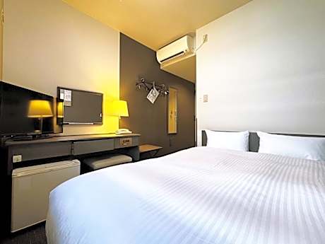 Double Room with Small Double Bed - Non-Smoking