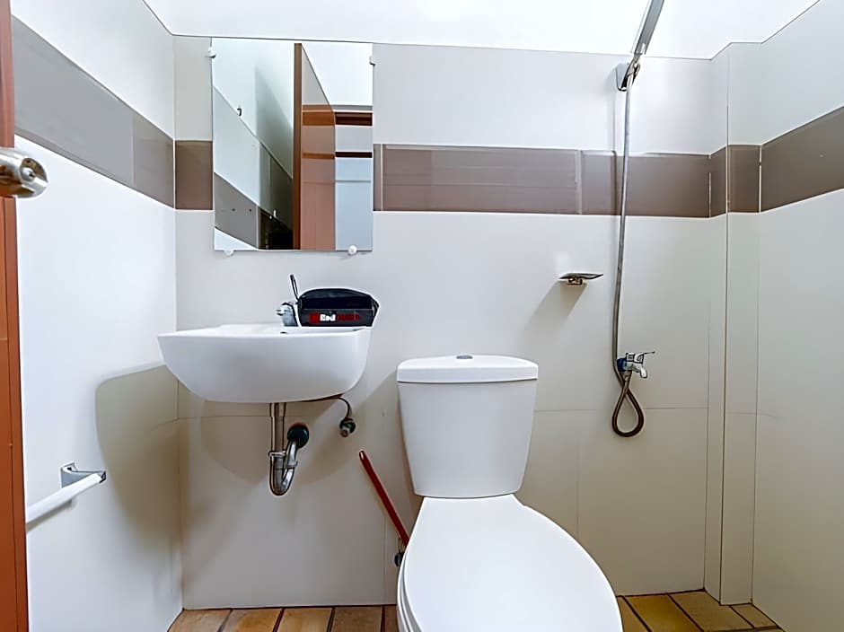 RedDoorz @ D Maagma Street