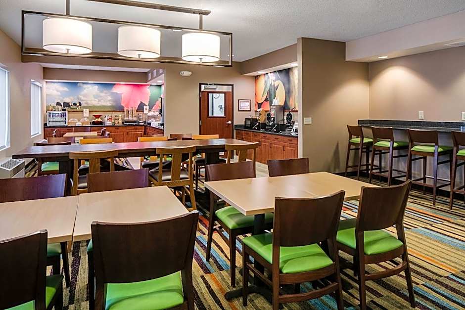 Fairfield Inn & Suites by Marriott Kansas City Airport