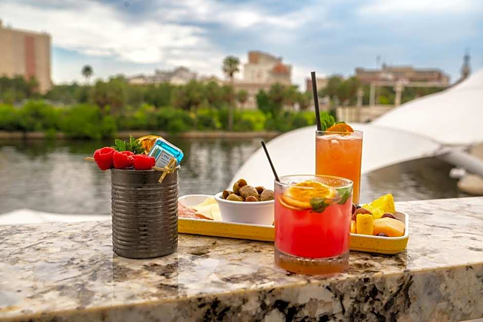 Aloft Tampa Downtown