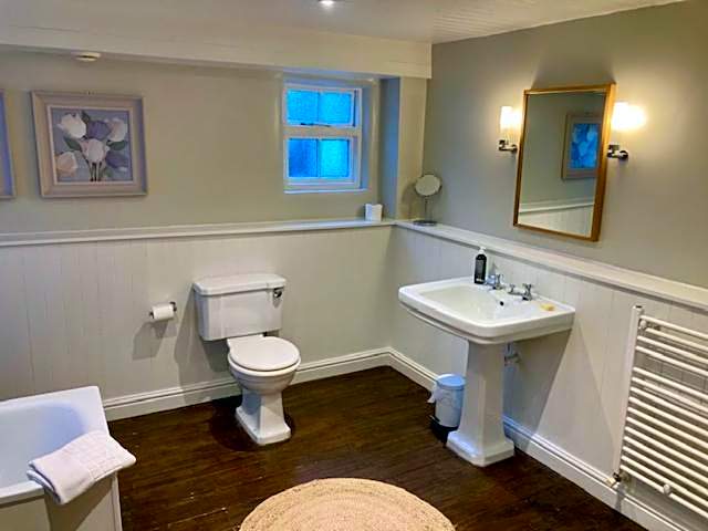 Wheelwrights Arms Country Inn & Pub