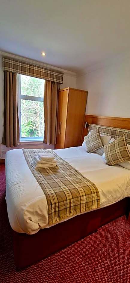 Loch Long Hotel
