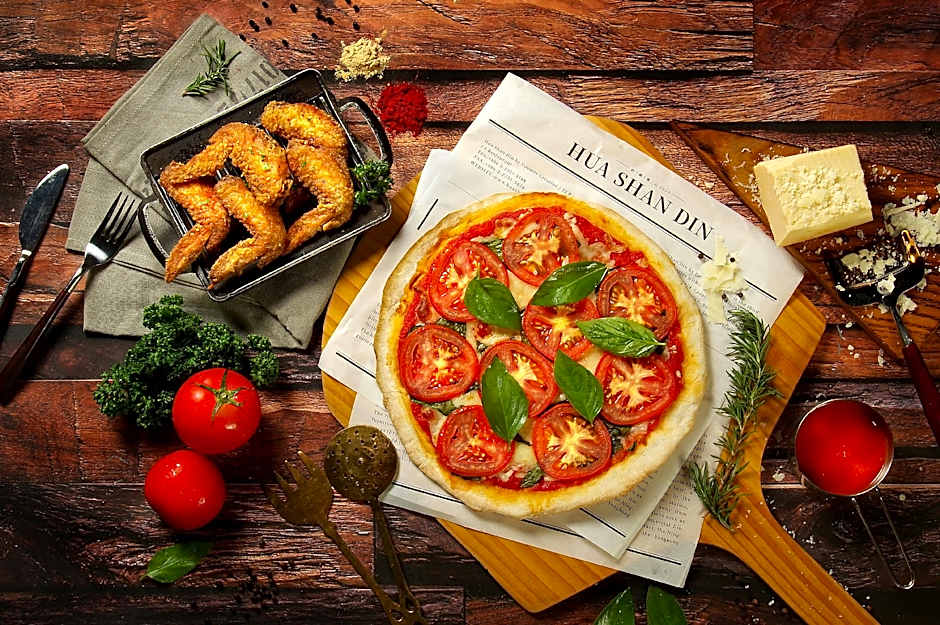 Hua Shan Din by Cosmos Cretion - Huashan 1914 Creative Park