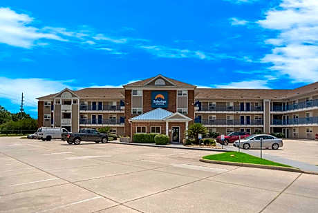 Suburban Studios Biloxi North Area