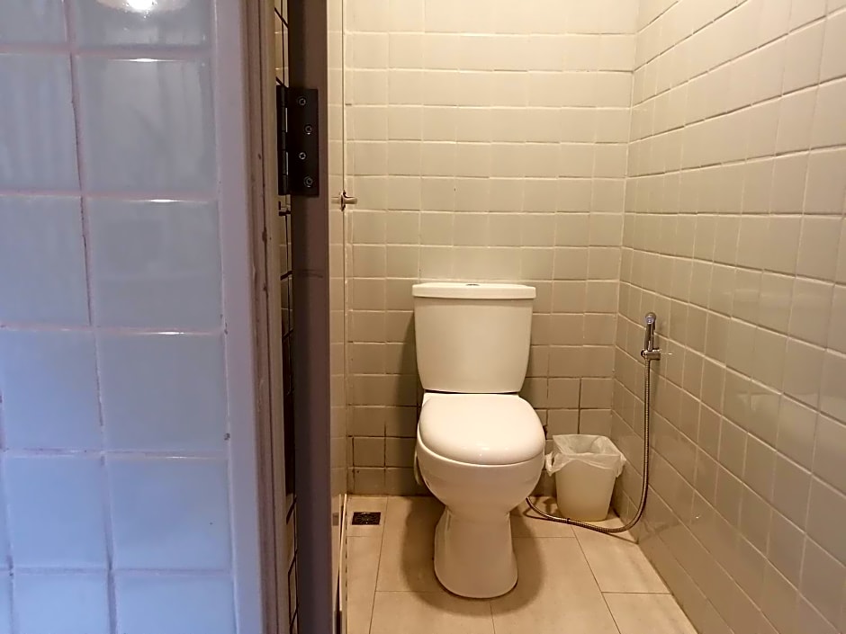 Boundary Hostel and Cafe