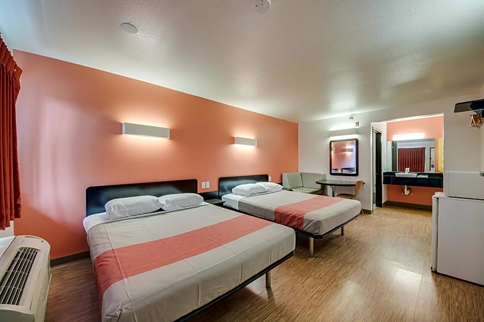 Motel 6-Brownsville, TX North