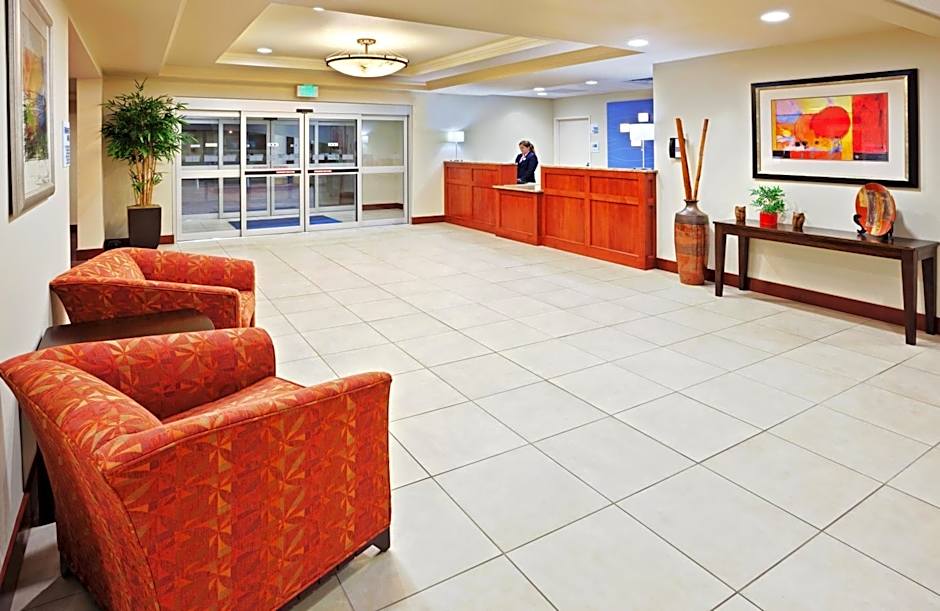 Holiday Inn Express Hotel & Suites Chehalis - Centralia By IHG