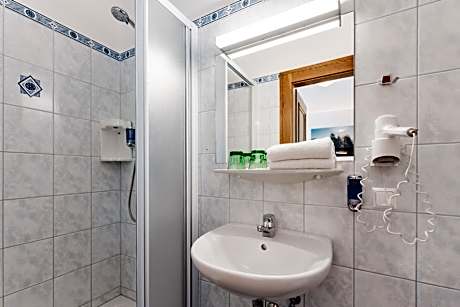 Economy Double or Twin Room