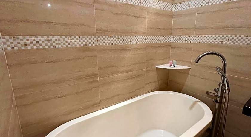 MAXWELL INN LUXURY HOTEL