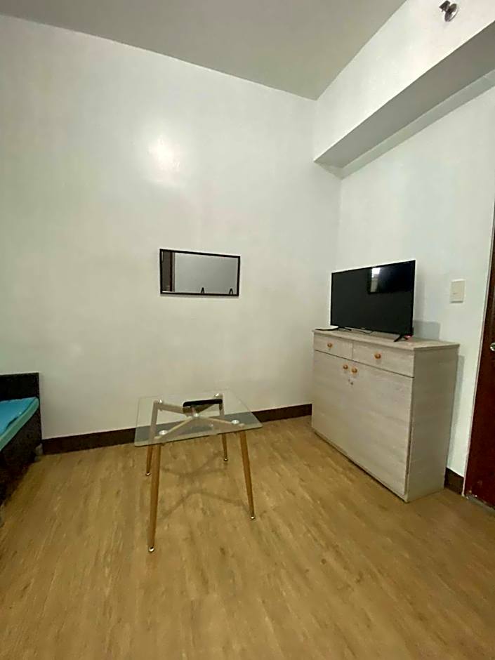 Staycation budget room