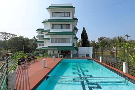 Sunrise Hill Resort