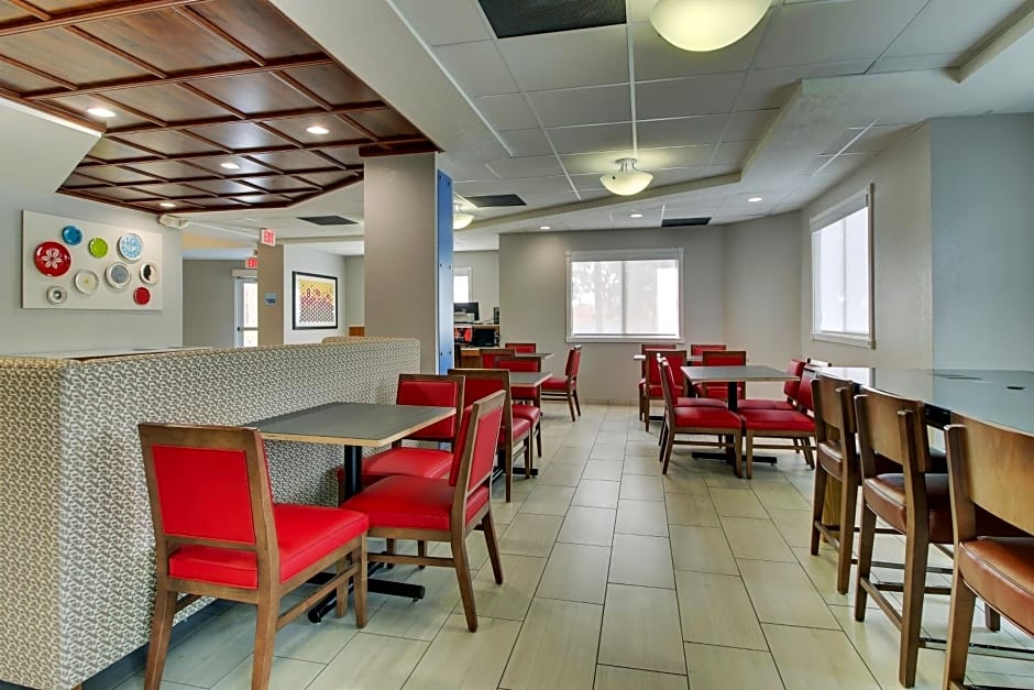 Holiday Inn Express West Palm Beach Metrocentre