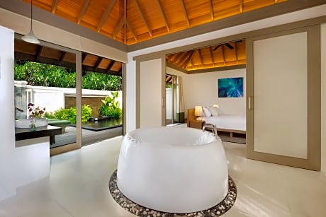 Deluxe Beach Villa With Family Private Pool