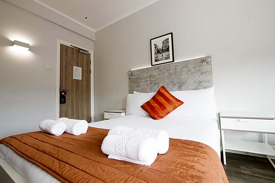 Westciti Caroco Aparthotel