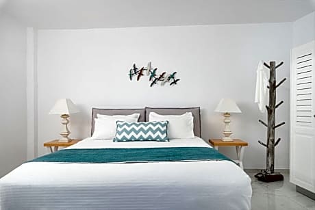 Superior Suite with Caldera View