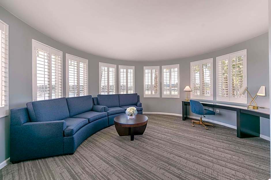 Jamaica Bay Inn Marina Del Rey Tapestry Collection by Hilton