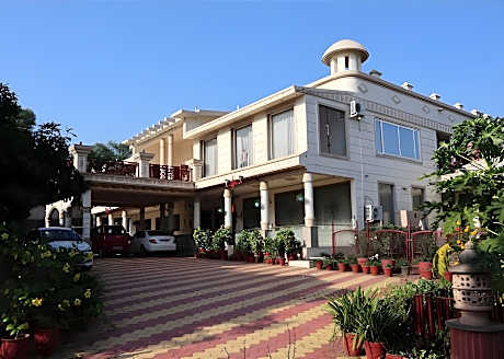 Prithvi Farm Cottage And Villa Pinjore