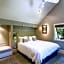 Manata Homestead & Lodge