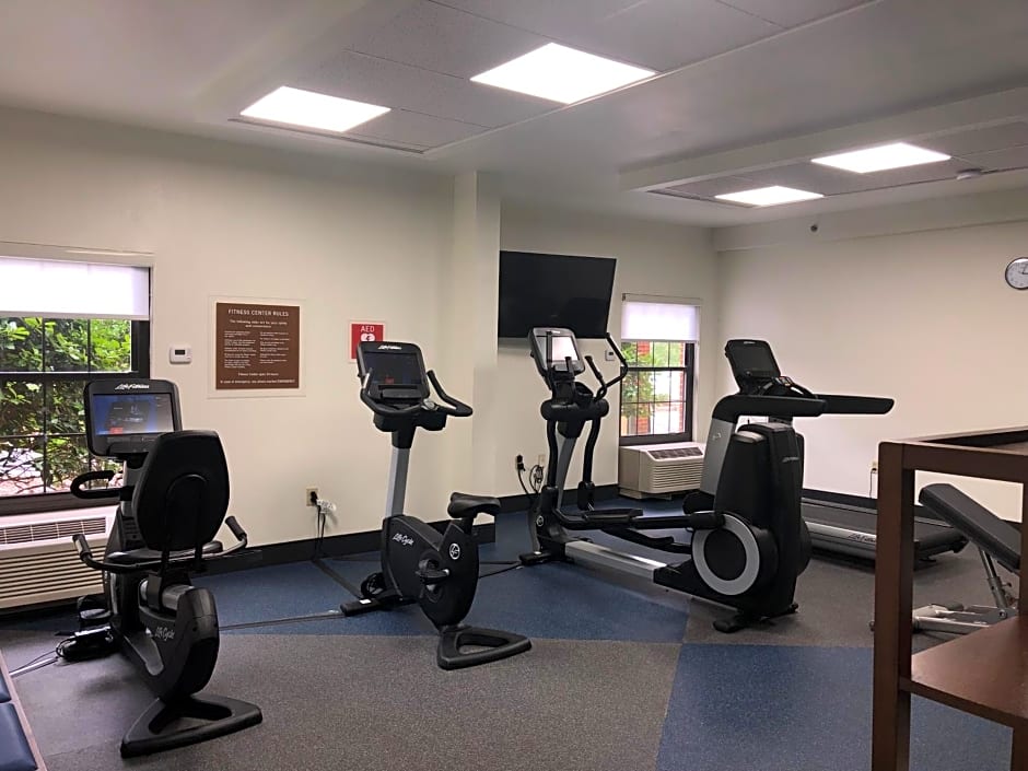 Four Points by Sheraton Greensboro Airport