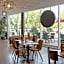 ibis Lyon Caluire Cite Internationale