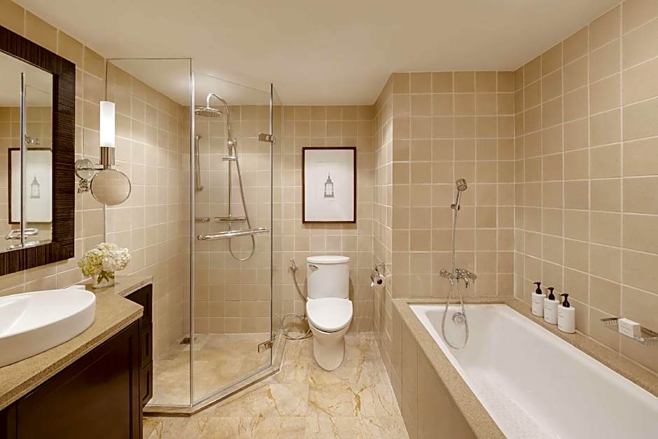 Conrad By Hilton Bangkok Residences