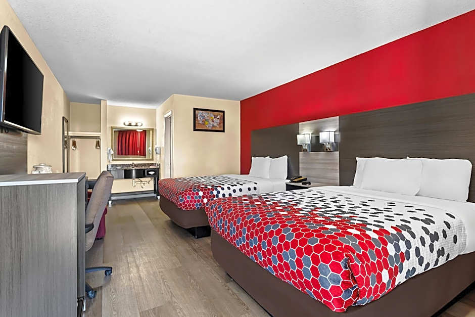 Econo Lodge Inn & Suites Santa Rosa