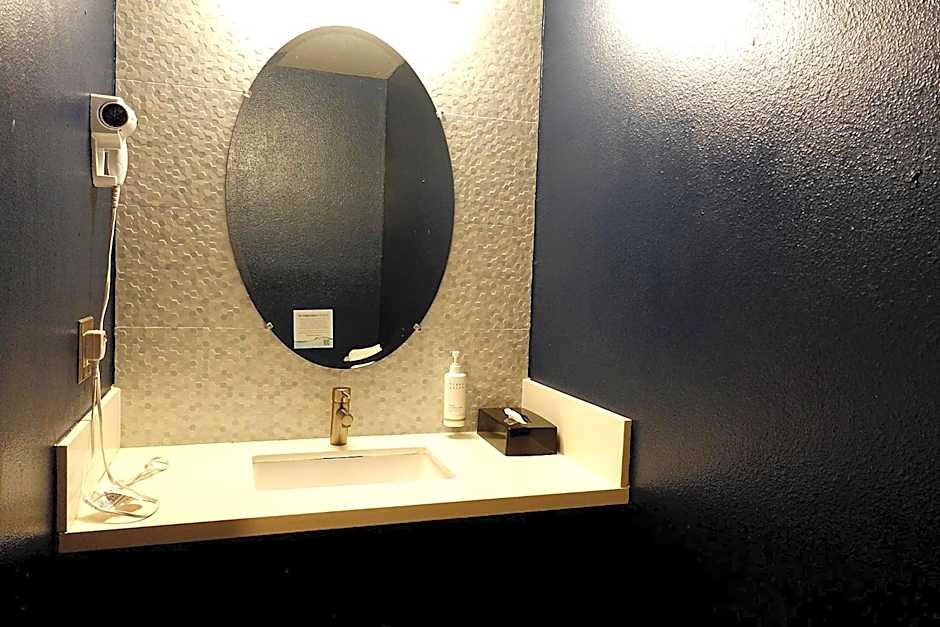 The Onyx Hotel Hollywood