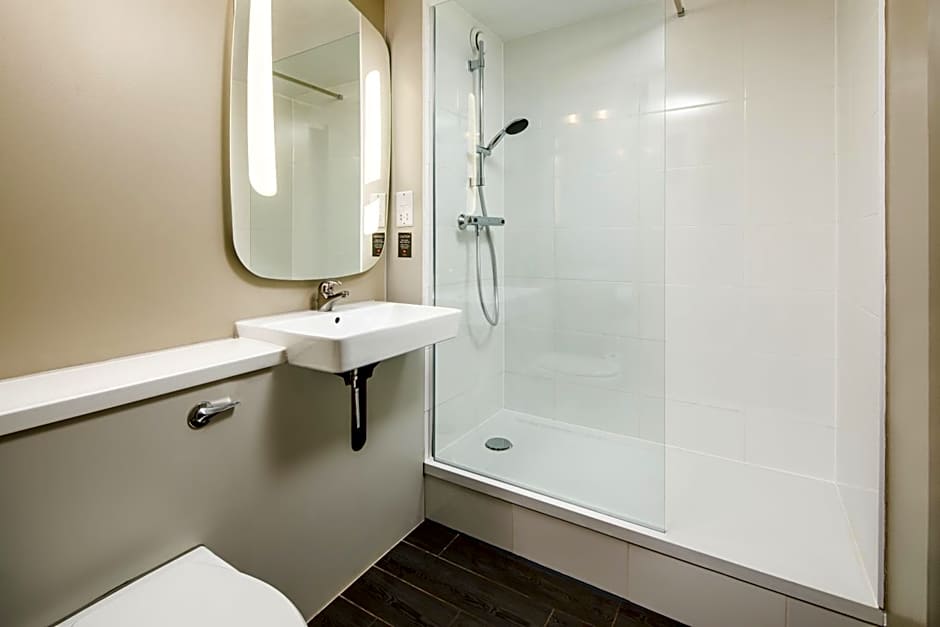 Ibis Coventry South Whitley Hotel