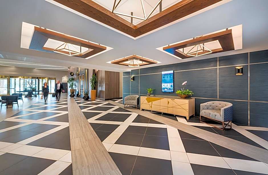 Crowne Plaza Providence-Warwick (Airport) by IHG