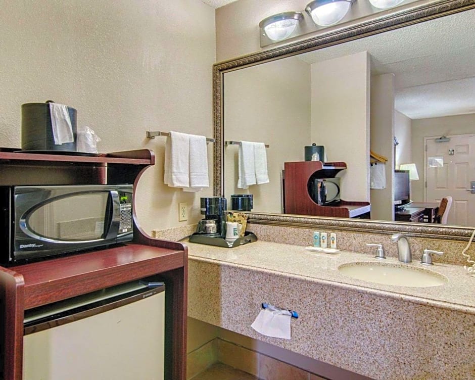 Quality Inn Salem - I-81