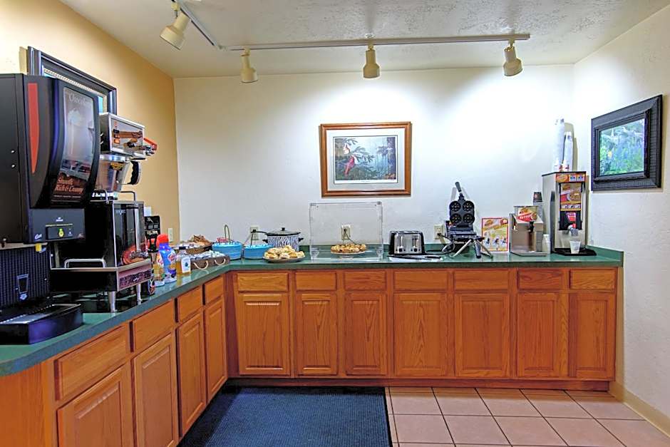 The Gunnison Inn at Dos Rios Golf Course