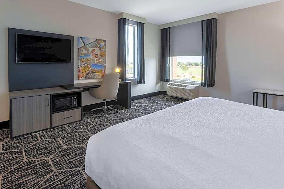 La Quinta Inn & Suites by Wyndham Maricopa - Copper Sky