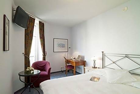 Double Room Deluxe