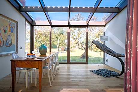 Monaci Pool Suite