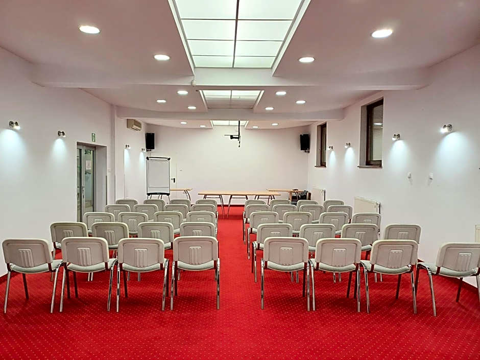 Hotel i Restauracja Borowianka