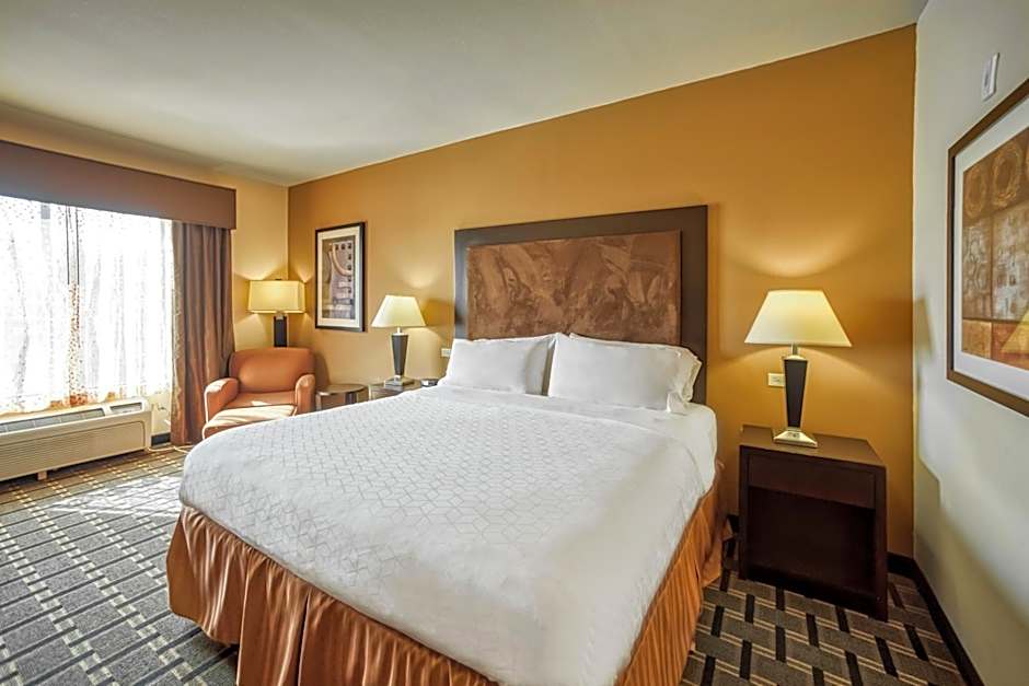 Holiday Inn Express and Suites Beeville By IHG