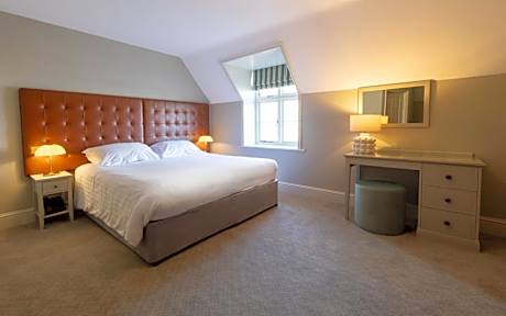 Pavilion Deluxe Double or Twin Room